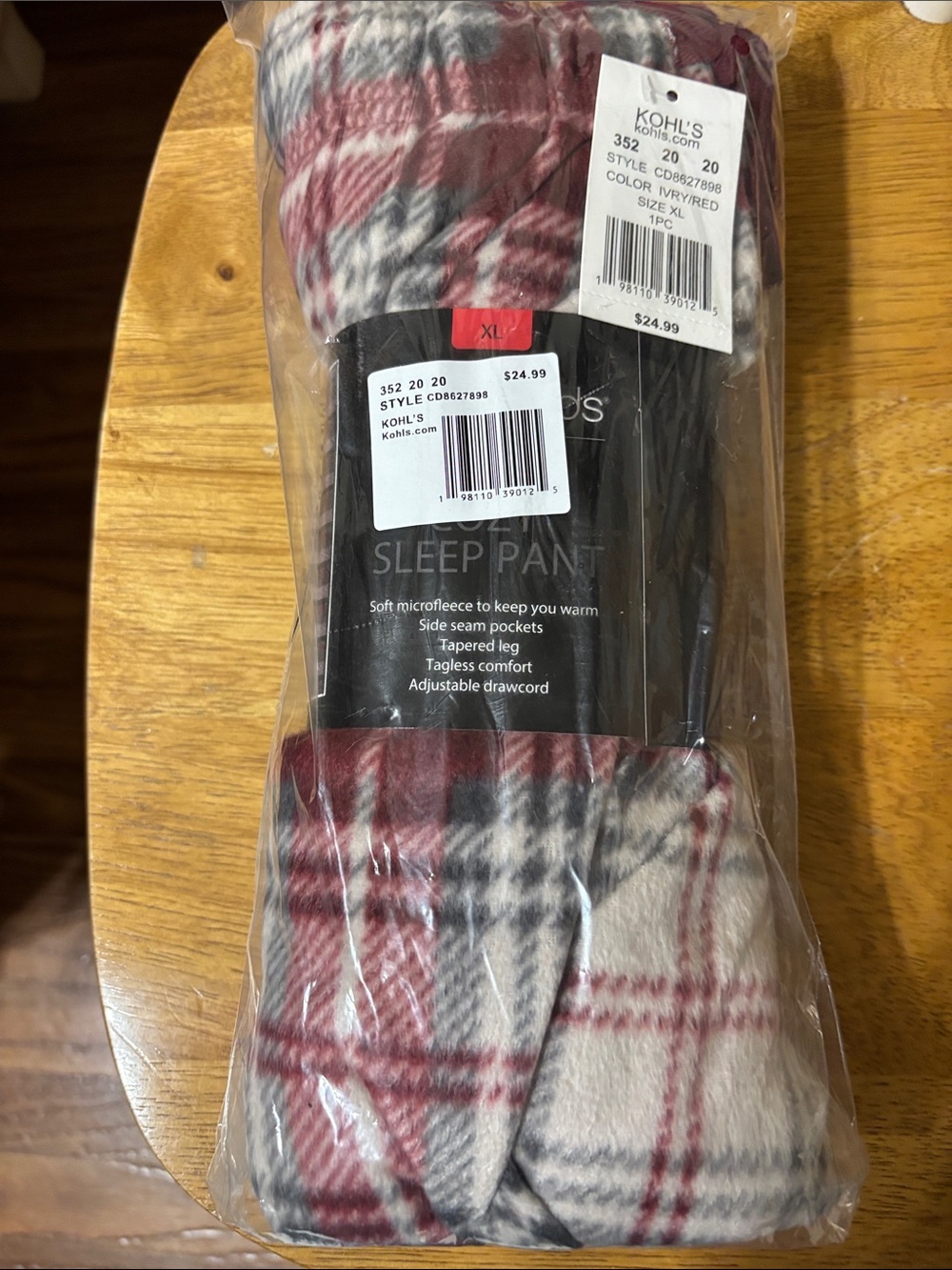 Kohl's Red, Gray & White Plaid Microfleece Sleep Pants